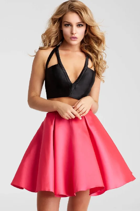 Jovani Plunging V-Neck Two-Piece Mikado Dress 1 pc Black/Fushia in size 4 Available Chic unclassified dresses